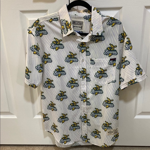 RSVLTS Other - RSVLTS Savanna Bananas Short Sleeve Button Down - MEDIUM - NEW W/O TAGS